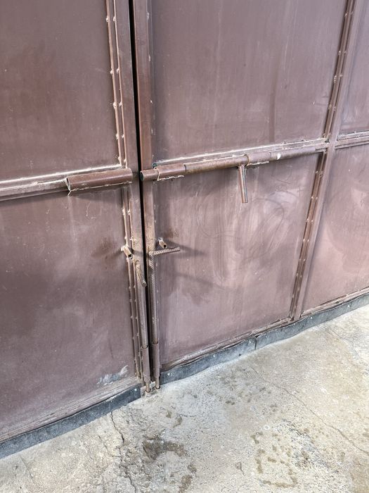 Ворота б/у в отличном состоянии