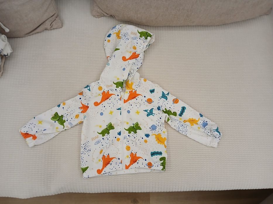 Лот дрешки за момче, отговарящи на р-р 80см