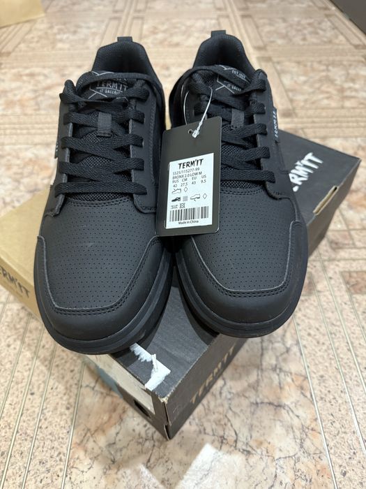 Кроссовки Termit 42 размера