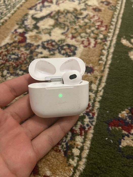 Airpods 3 правый наушник  с кейсом