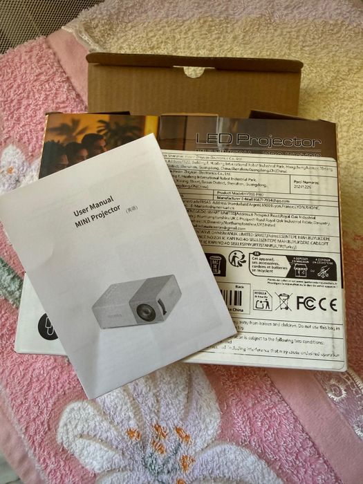 Продам мини LED проектор