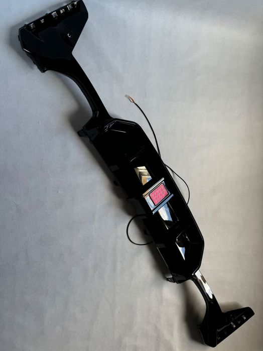 Дифузьор със трети стоп / Добавка за задна броня за БМВ Г20 / BMW G20