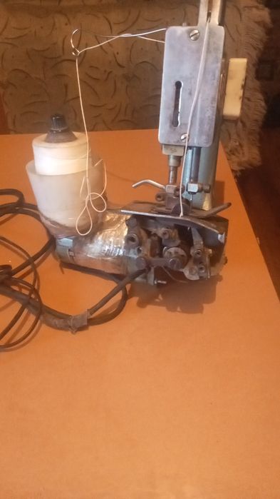 Продам мешкопрошивочную машинку