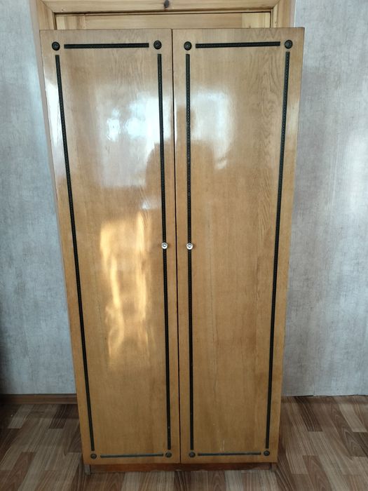 Продается шкаф 174х83.