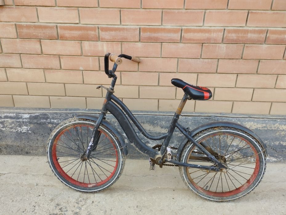 Велосипед в хорошем состояние