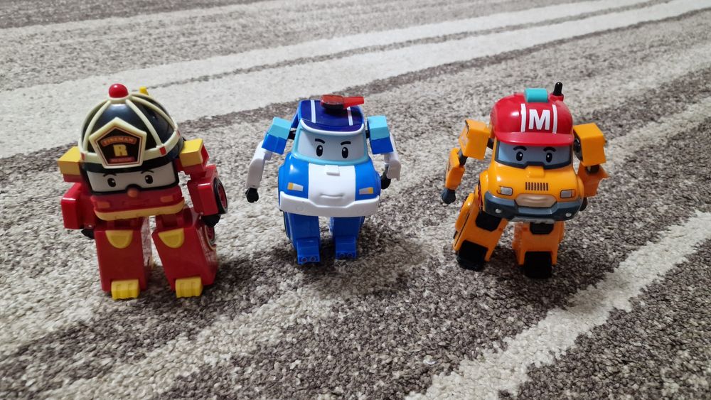 Продам дет.гараж Робокап Полли