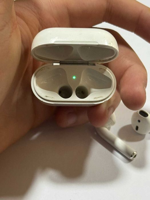 Apple Air Pods 1 Gen