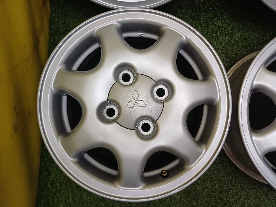 Диски R14 4x114.3 на Mitsubishi и другие.