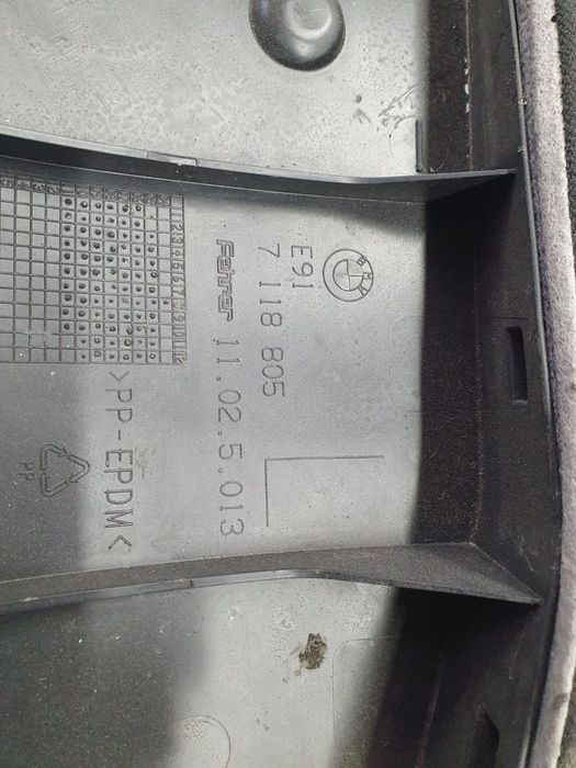 Ornament lateral scaun 7118805 BMW Seria 3 E90/E91/E92/E93  [din 2004