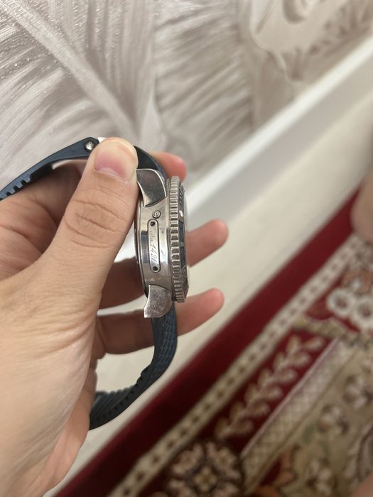 Щвейцарсикие наручные часы оригинал