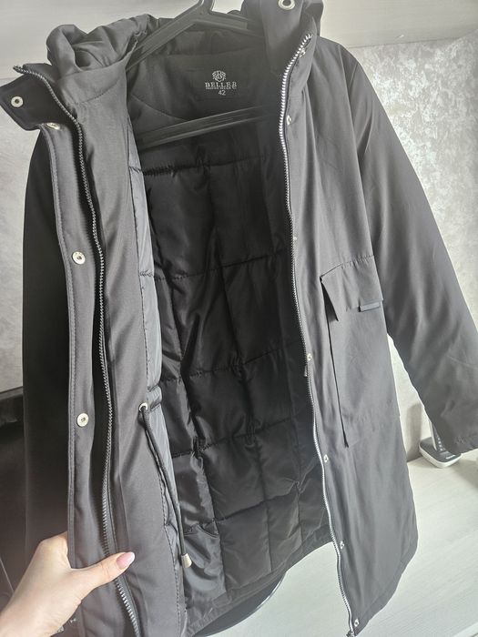 Продам куртку женскую