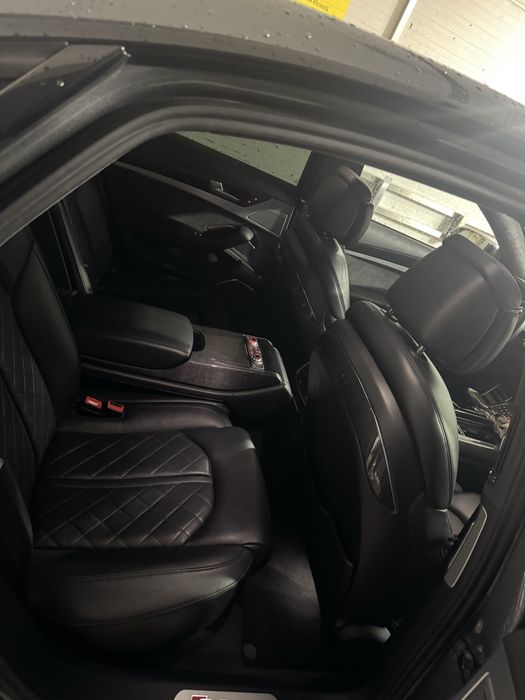 Audi s8 4.0 tfsi pachet ceramic