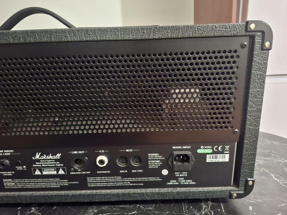 Лампов усилвател Marshall JVM 205h окомплектован