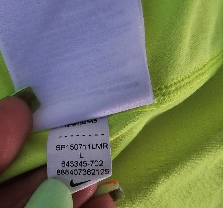 Nike дамски оригинален топ Л размер