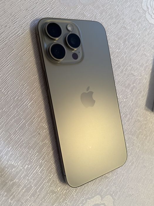 Iphone 15 pro max 256gb КАТО НОВ 1г гаранция