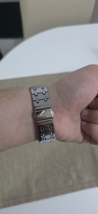 Vând ceas Audemars Piguet argintiu barbati