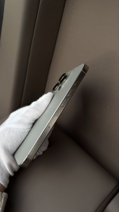 Продам Iphone 16pro 256Gb