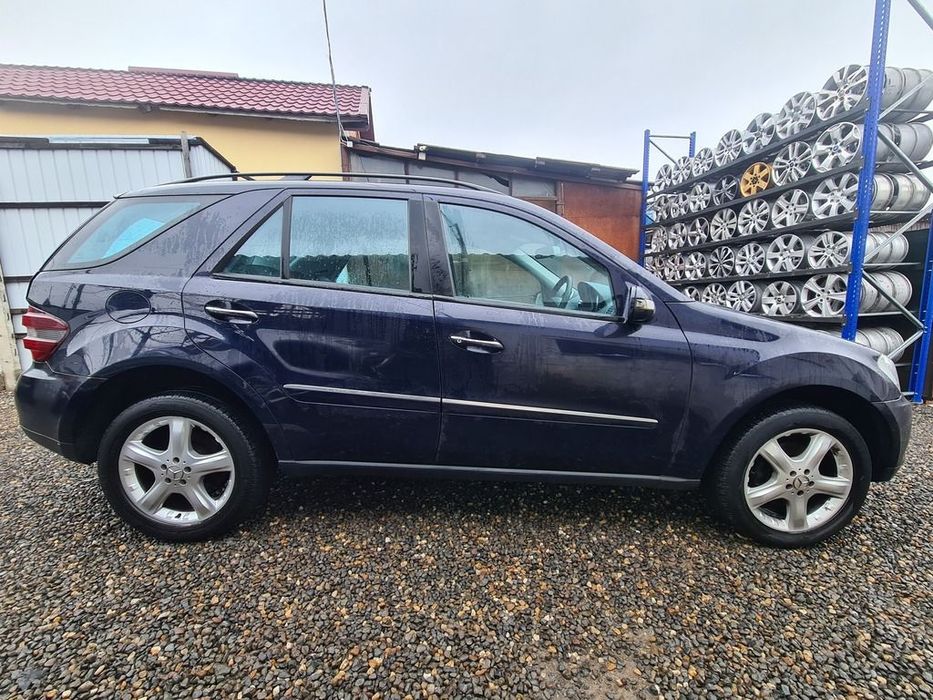 Capota Mercedes ML W164 2005 - 2008 SUV 4 Usi ALBASTRU (784)