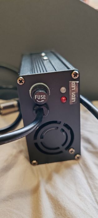 Продавам Зарядно 29.2V 10A Charger Smart For 8S 25.6V