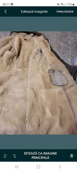 Cojoc natural, model vechi, bine intretinut, culoarea gri ( 40- 42 )