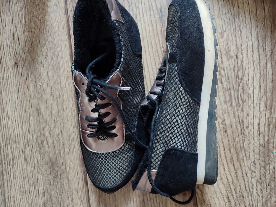 Продам крос 2000