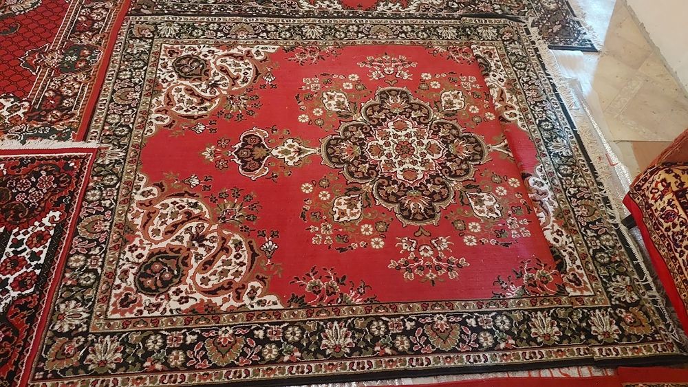 Кілем сатылады...