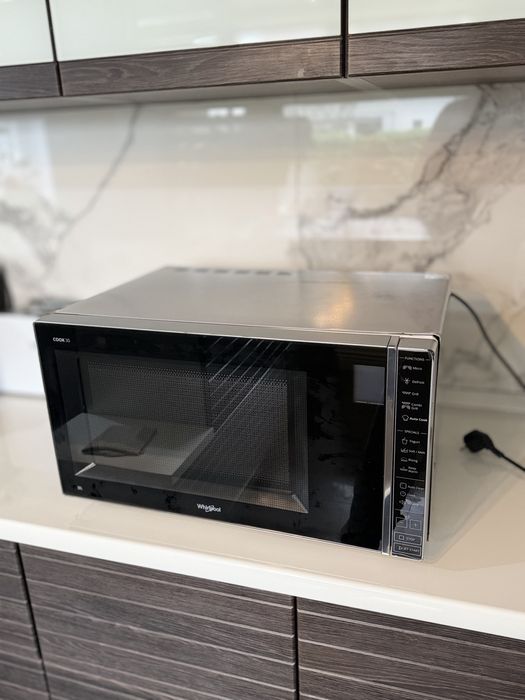 Cuptor cu microunde Whirlpool