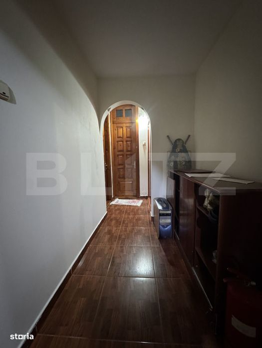 Apartament decomandat, 4 camere 85 mp, zona Rovine