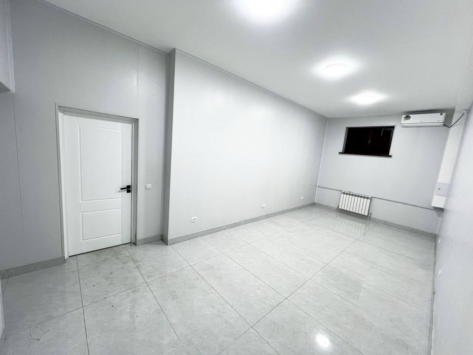 Аренда под офис недалеко Мирабад Авеню! 30м2 цоколный этаж! 400у.е