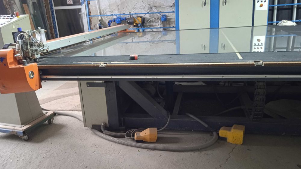 Vând linie sticla termopan