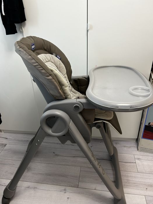 Scaun de masa chicco magic relax