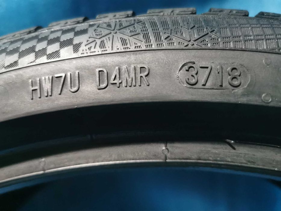 245/35/20 continental m+s 2 buc