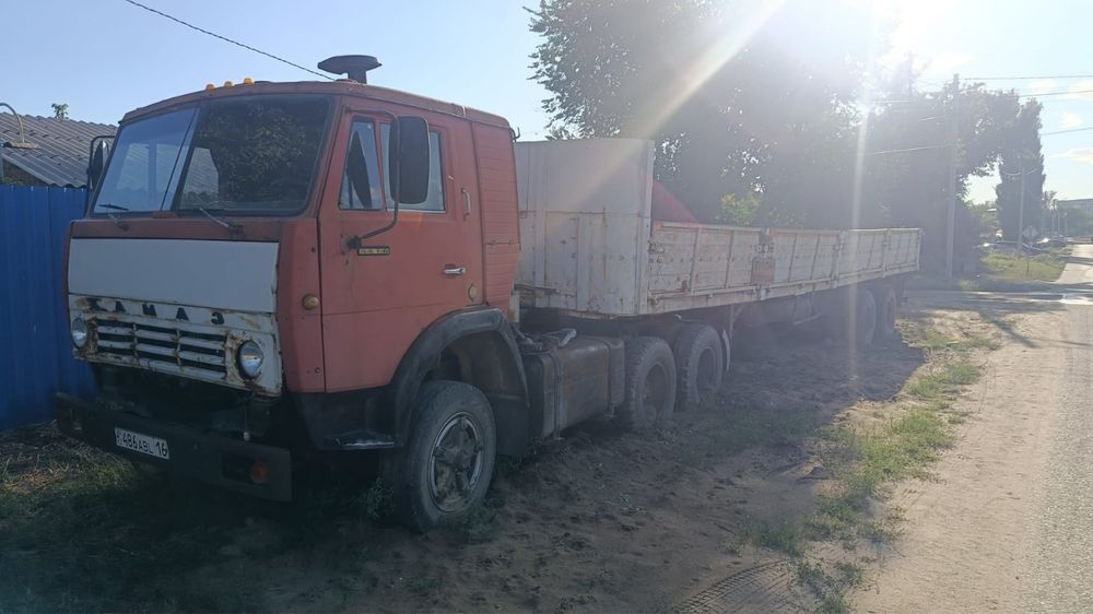 Продам камаз длинномер 13 м прицеп