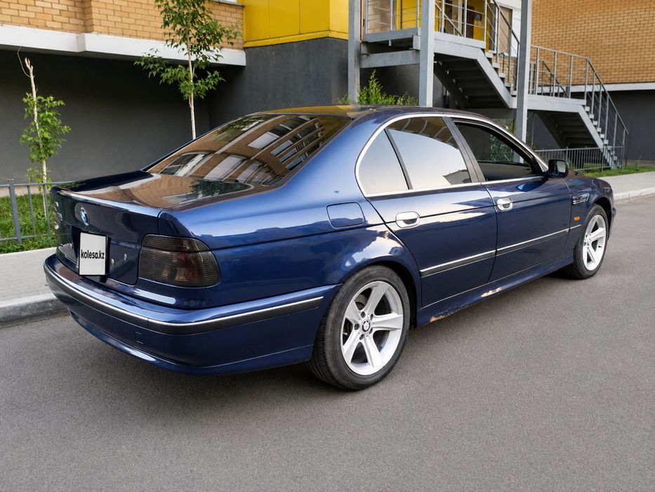 Продам BMW 528I
