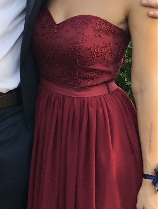 Шаферски рокли бордо