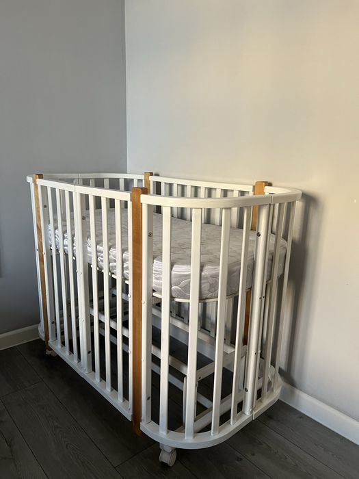 Манеж кровать трансформер с маятником в идеальном состоянии