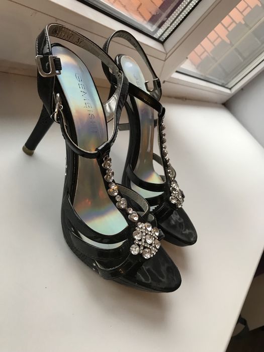 Черные вечерник туфли