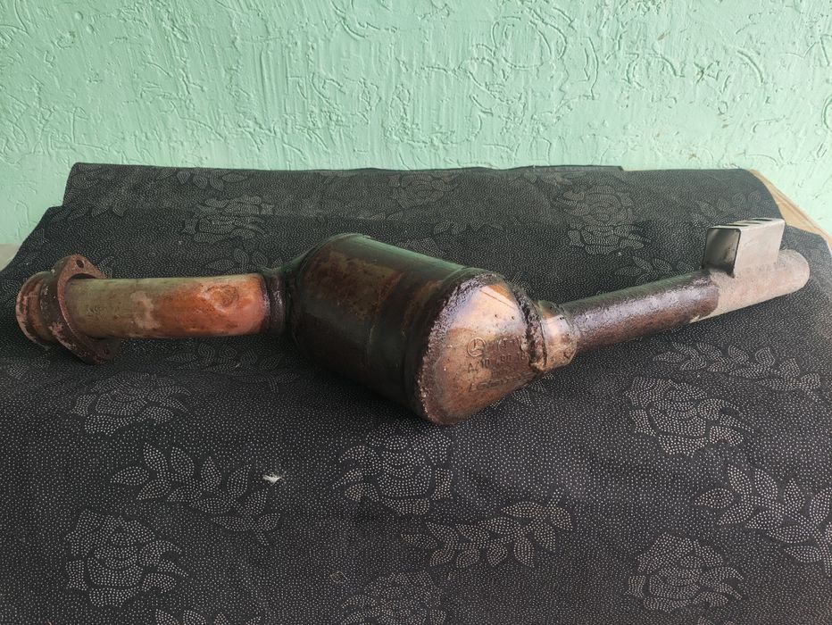 Продам глушитель бу