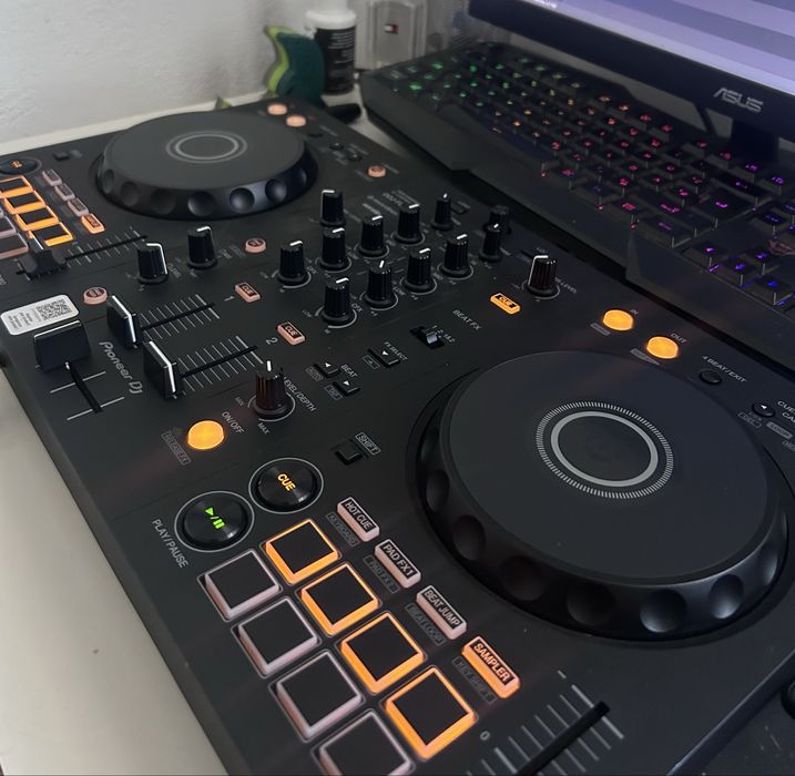 Pioneer FLX4 (cu garanție)