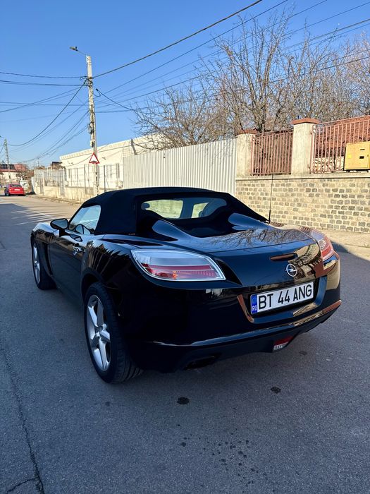 Opel GT 2009 2.0 Turbo 264 CP • Serie limitată •