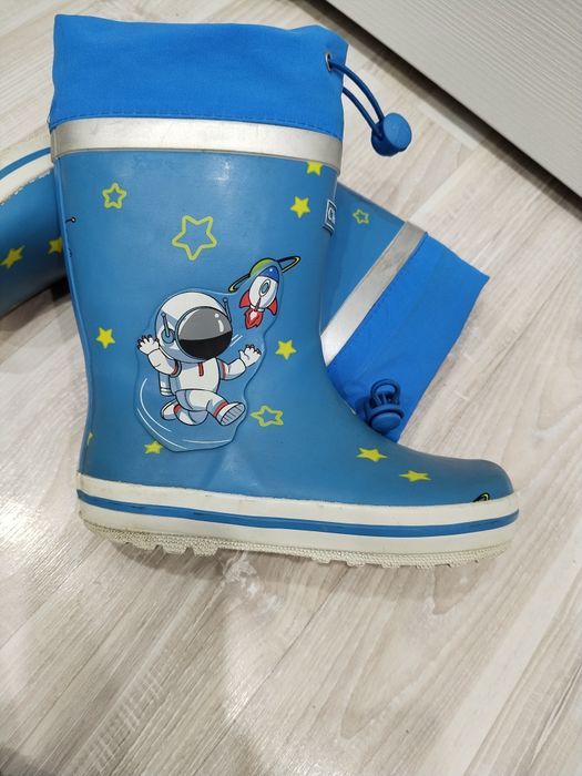 Резиновые сапоги