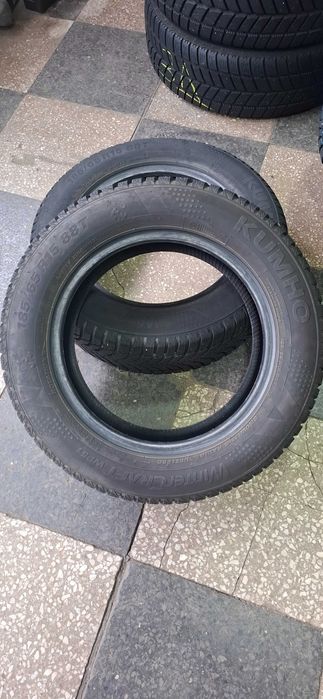2бр. 185/65/15 Kumho 7mm грайфер, дот 21г. Предлагаме монтаж