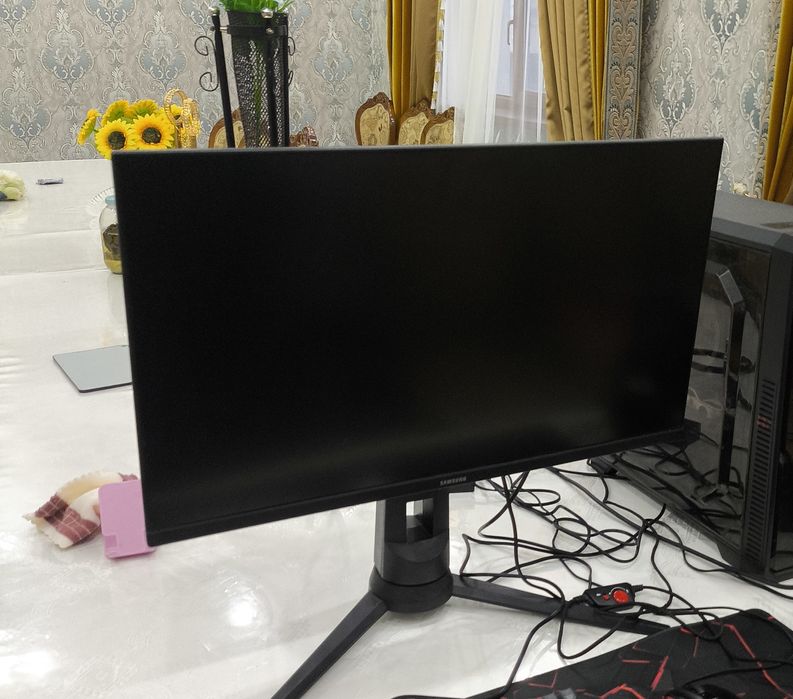 Монитор продам  144герц