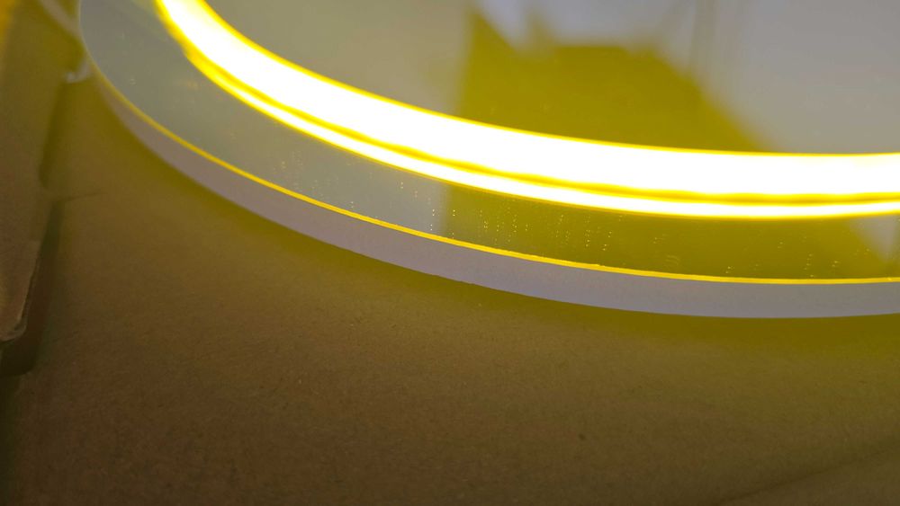 Oglinda cu banda led