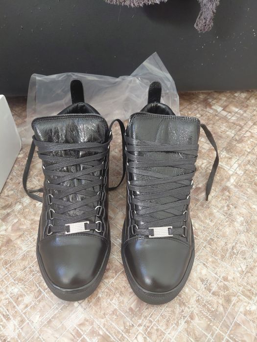 BALENCIAGA arena size 39