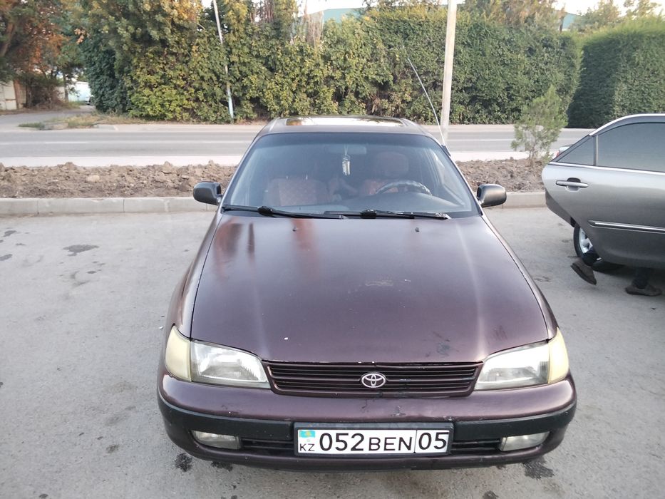 Продам Тойота Карина е