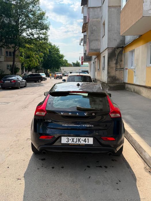 Volvo V40 D4 2.0 Diesel 190 CP – Hatchback Premium