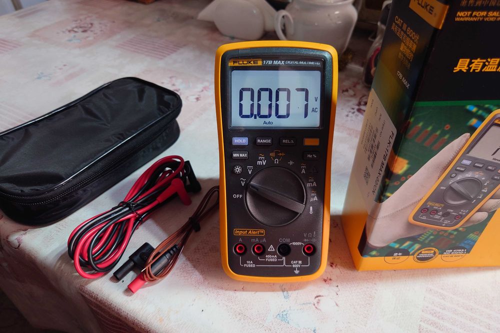 Цифровой мультиметр Fluke 17B Max-02,новый в упаковке