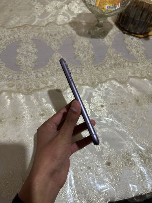 iPhone 11 64gb 1mln 200ming