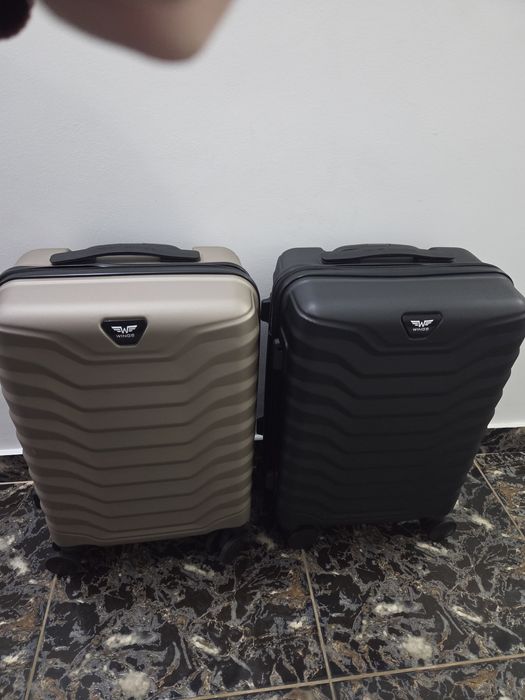 Vând 2 trolere Wings Peafowl 55/40/20